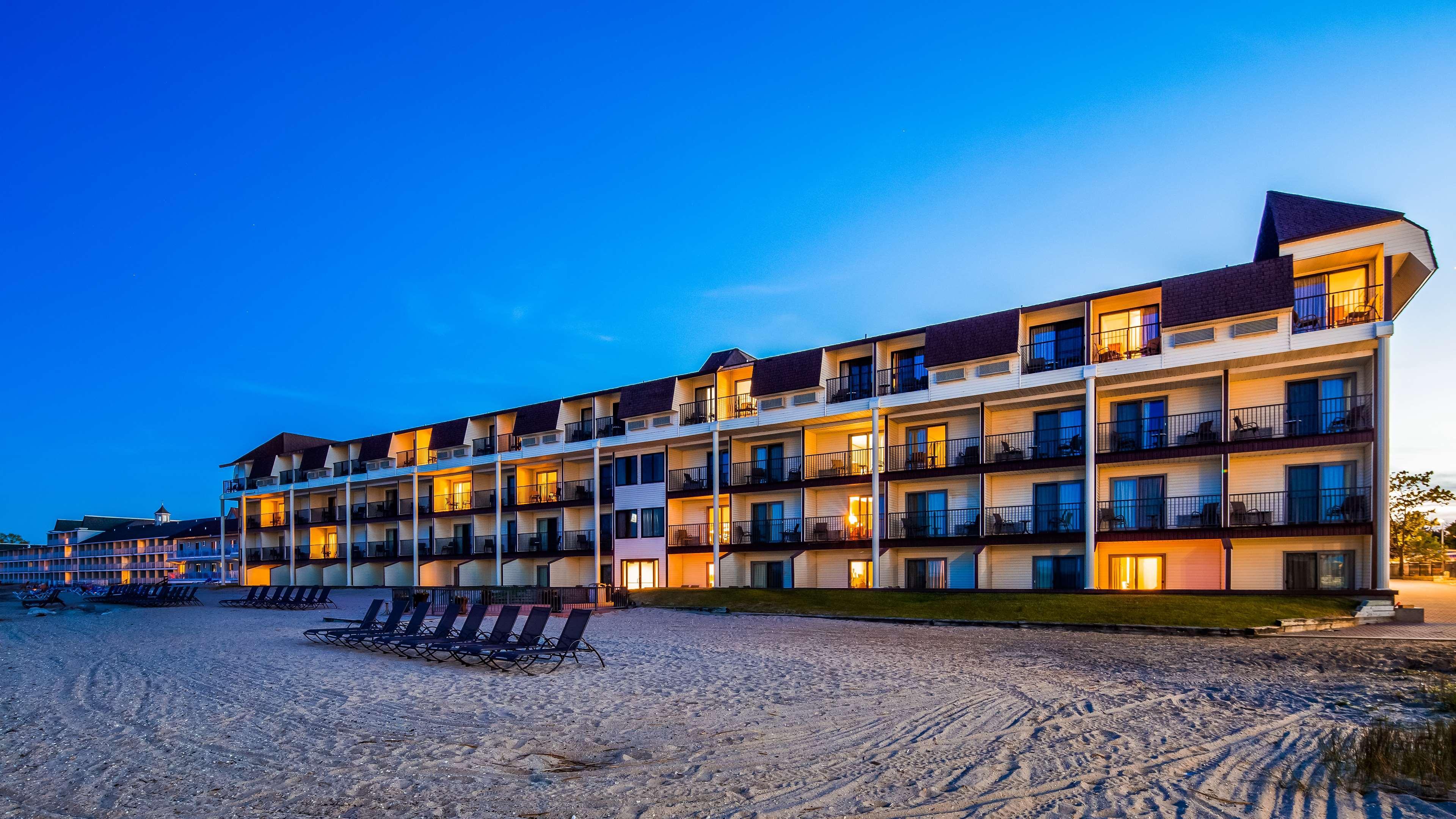 Best Western Plus Dockside Waterfront Inn Mackinaw City Extérieur photo