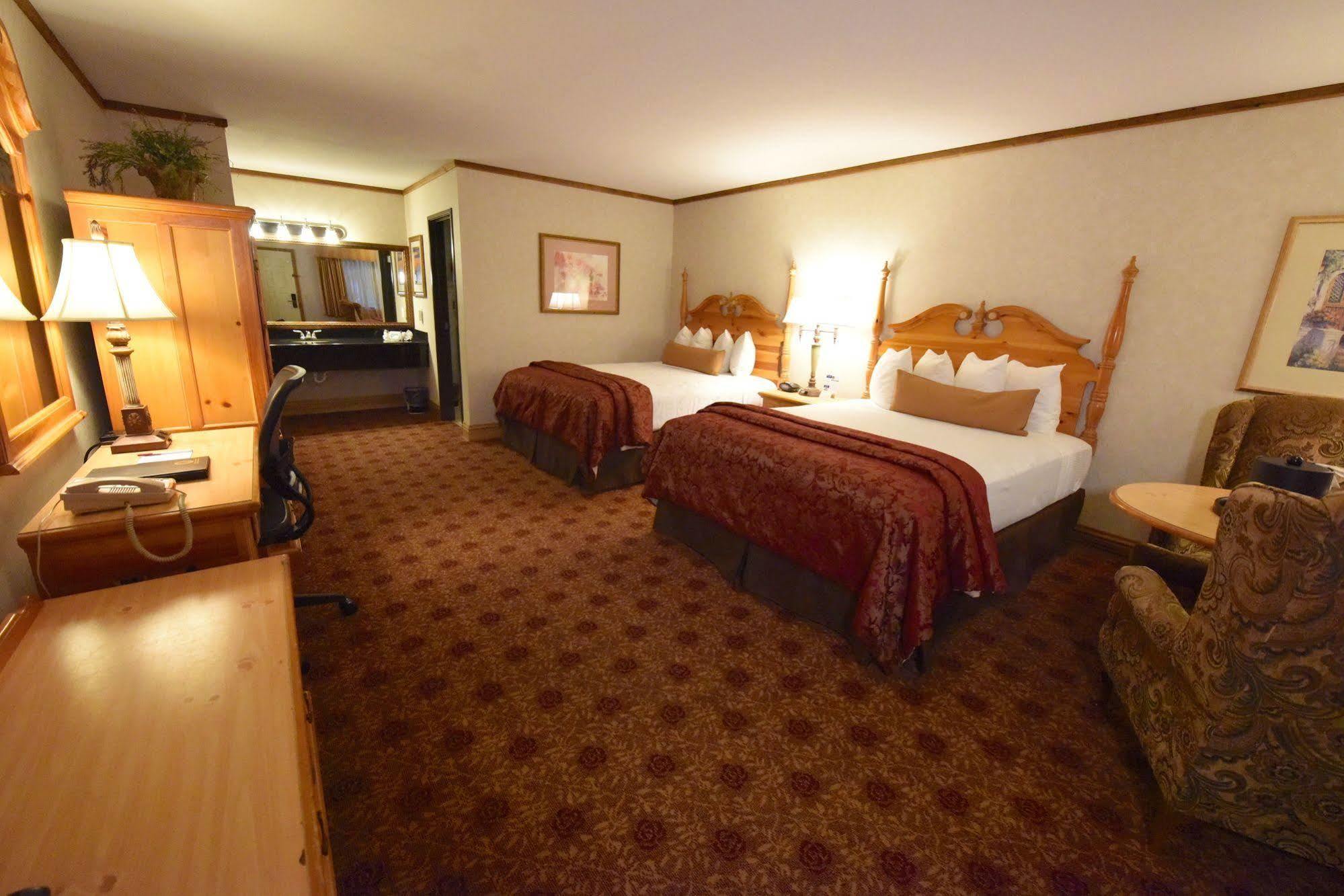Best Western Plus Dockside Waterfront Inn Mackinaw City Extérieur photo