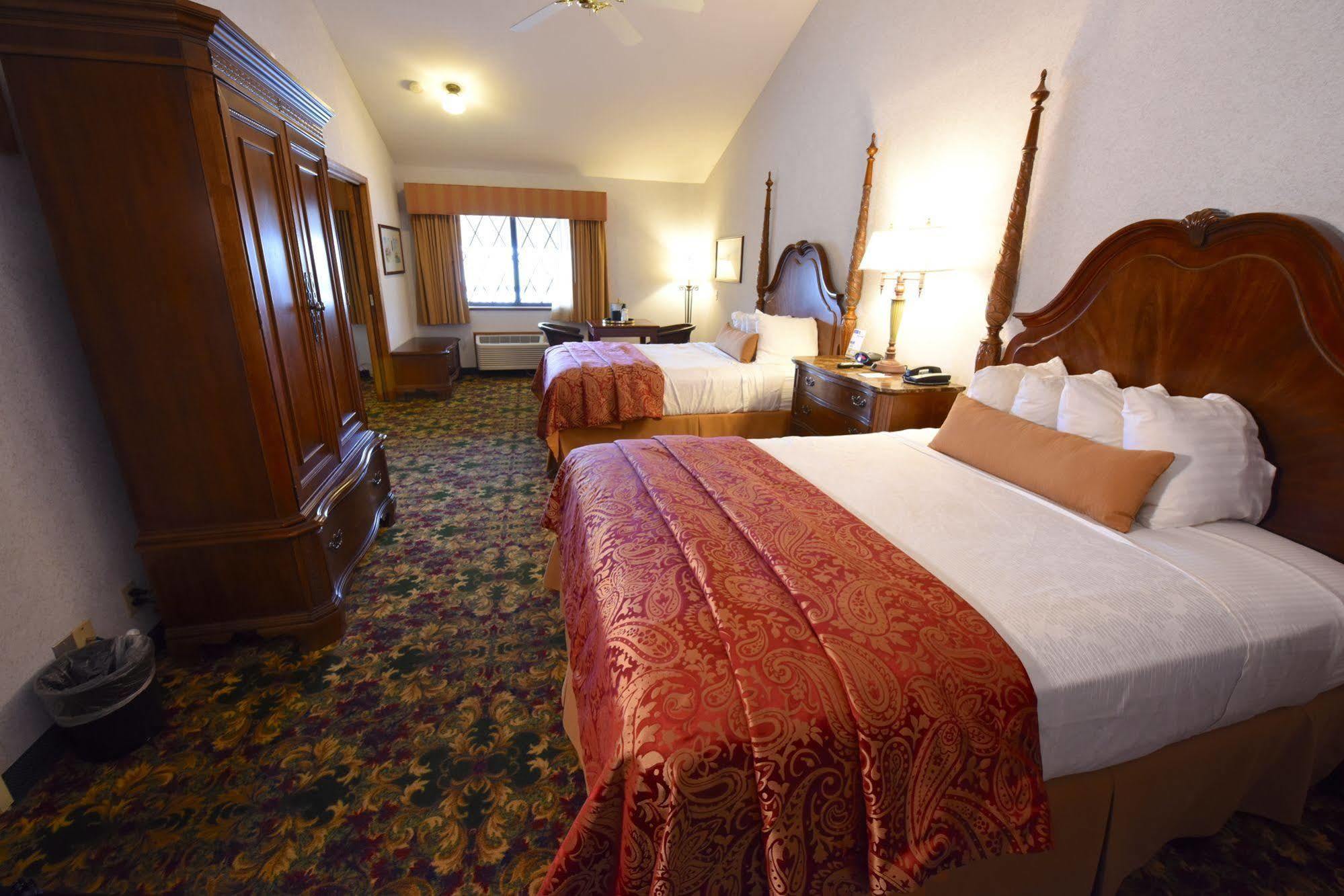 Best Western Plus Dockside Waterfront Inn Mackinaw City Extérieur photo