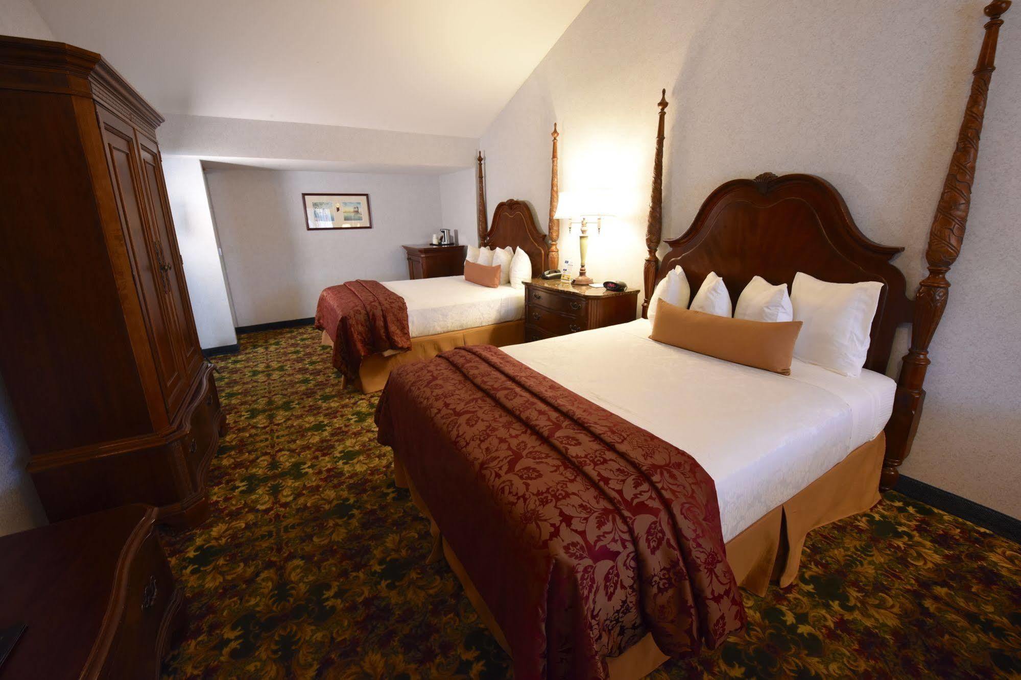 Best Western Plus Dockside Waterfront Inn Mackinaw City Extérieur photo